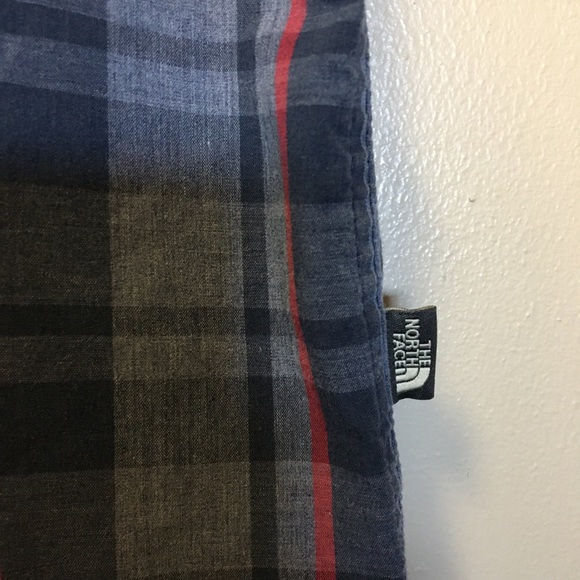 The North Face Button Down flannel short sleeve shirt - Picture 4 of 7